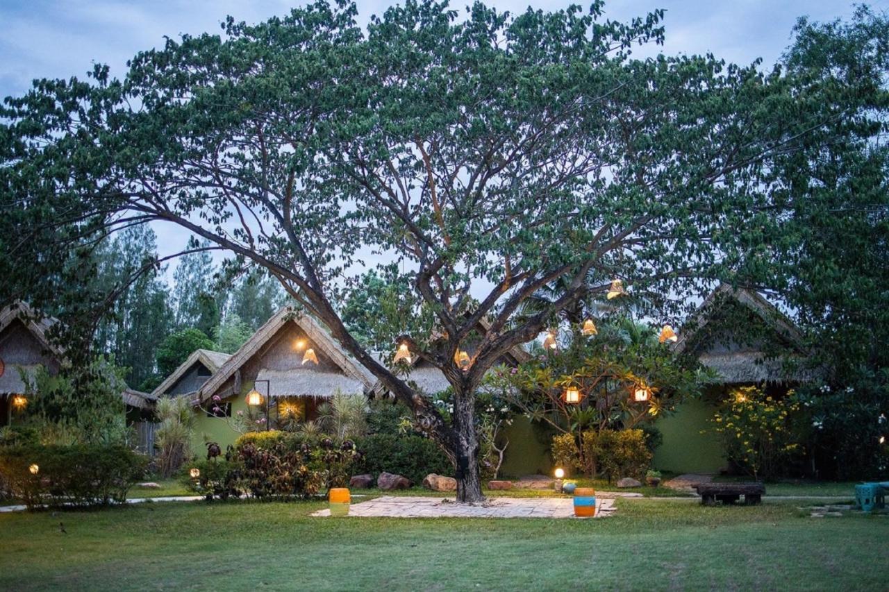 Asita Eco Resort Amphawa Ngoại thất bức ảnh